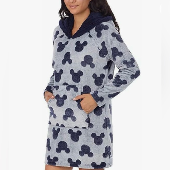 Disney Mickey lounger/robe - Picture 2 of 4